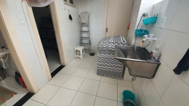 APARTAMENTO 4/4 TENDO 2 SUÍTE NA PITUBA