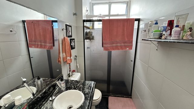 APARTAMENTO 4/4 TENDO 2 SUÍTE NA PITUBA