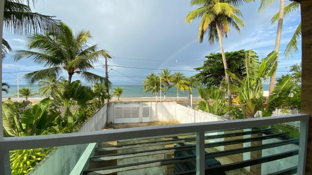 CASA RECÉM CONSTRUÍDA 4/4 TENDO 1 SUÍTE EM PONTA DE AREIA