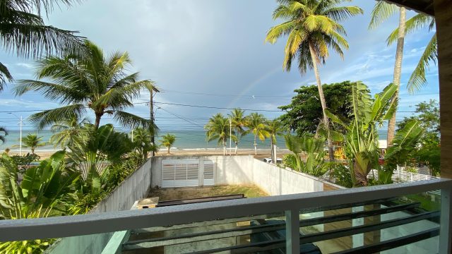 CASA RECÉM CONSTRUÍDA 4/4 TENDO 1 SUÍTE EM PONTA DE AREIA